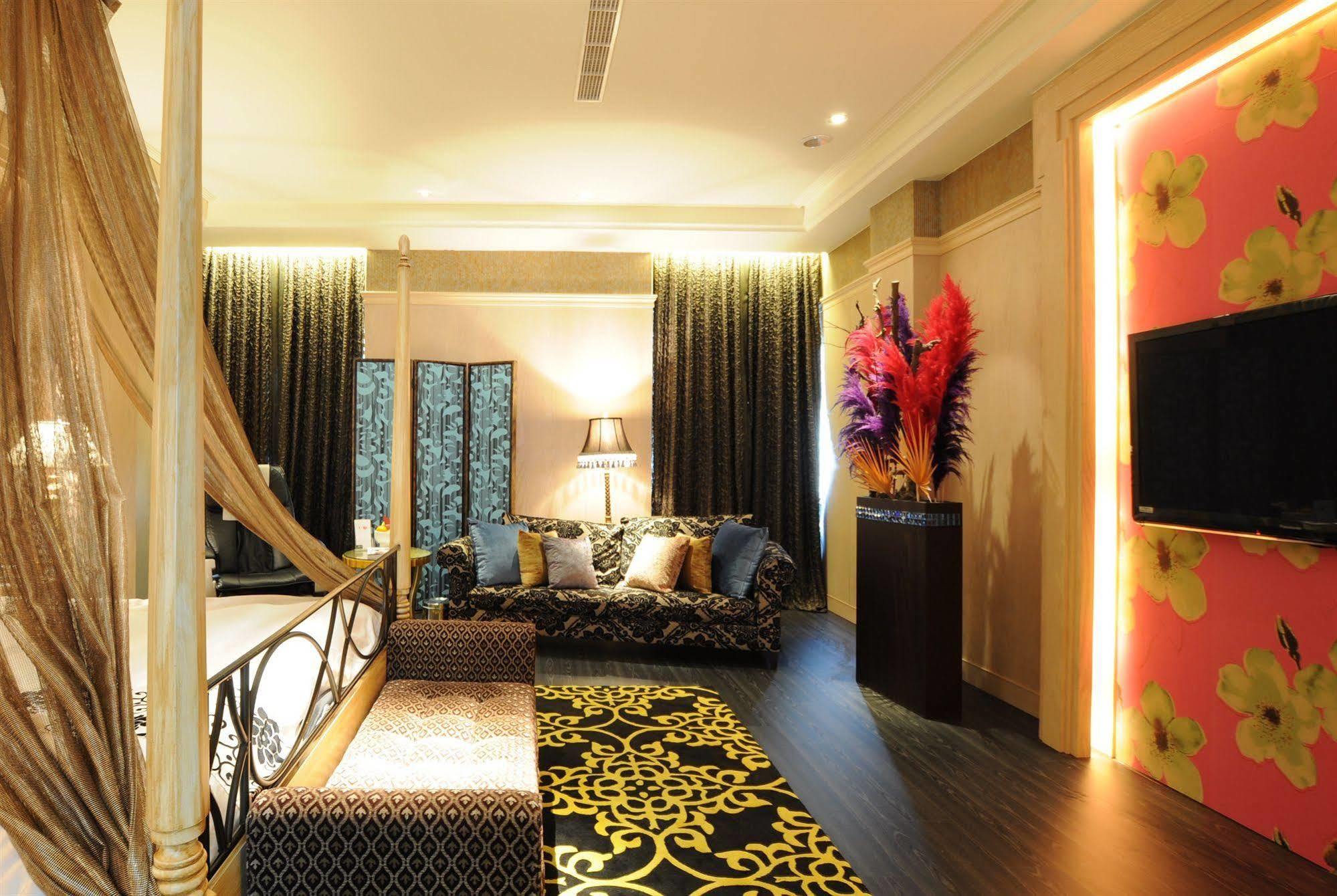 Sunshine Motel Taichung Dış mekan fotoğraf