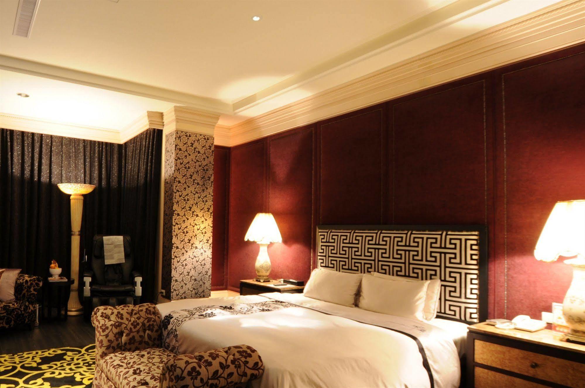 Sunshine Motel Taichung Dış mekan fotoğraf