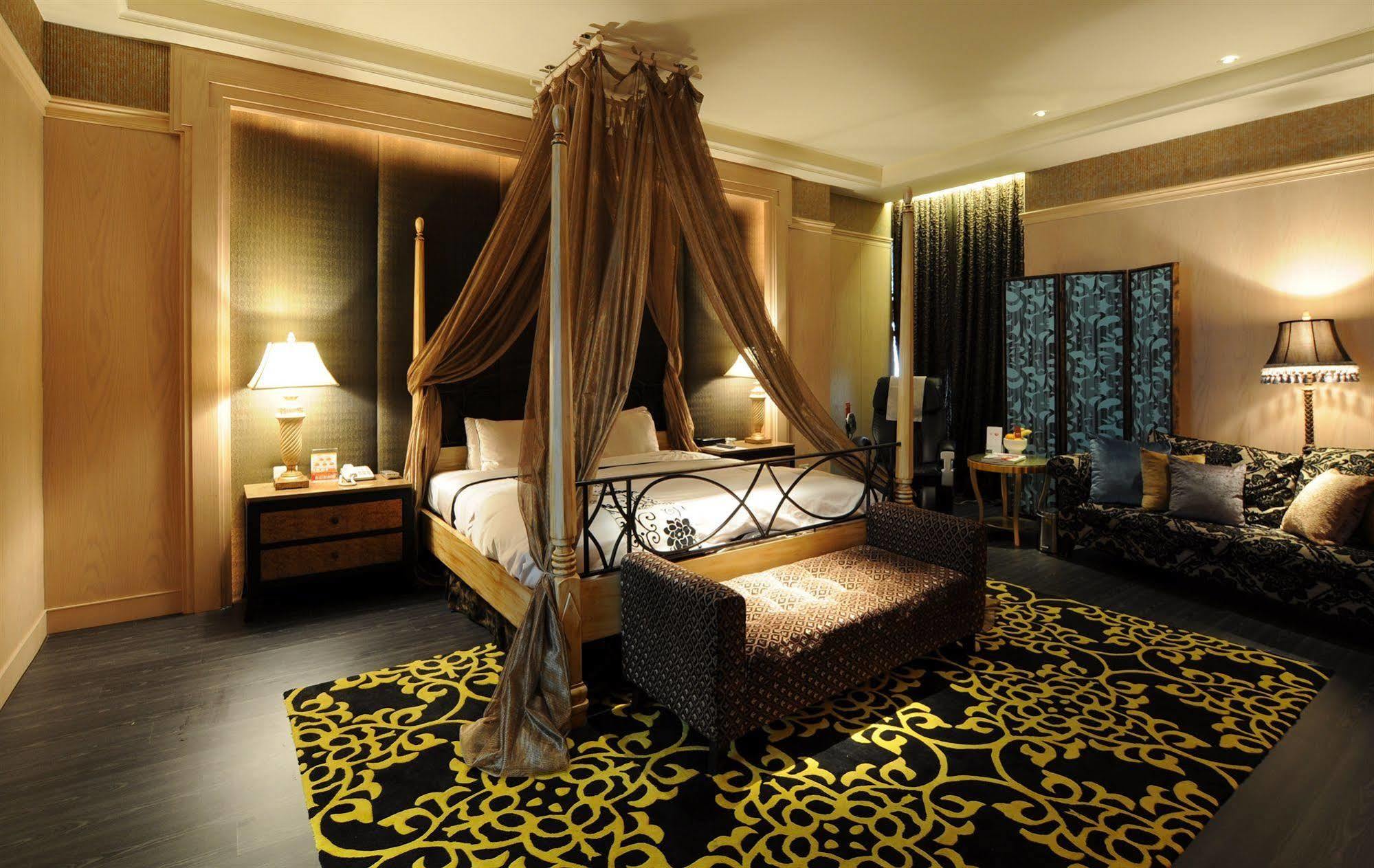 Sunshine Motel Taichung Dış mekan fotoğraf